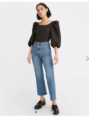 Levi’s Ribcage Cropped Bootcut Medium Wash Sz 28